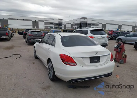 2018 Mercedes-Benz C 300 from USA, damaged, VIN 55SWF4JB4JU267885